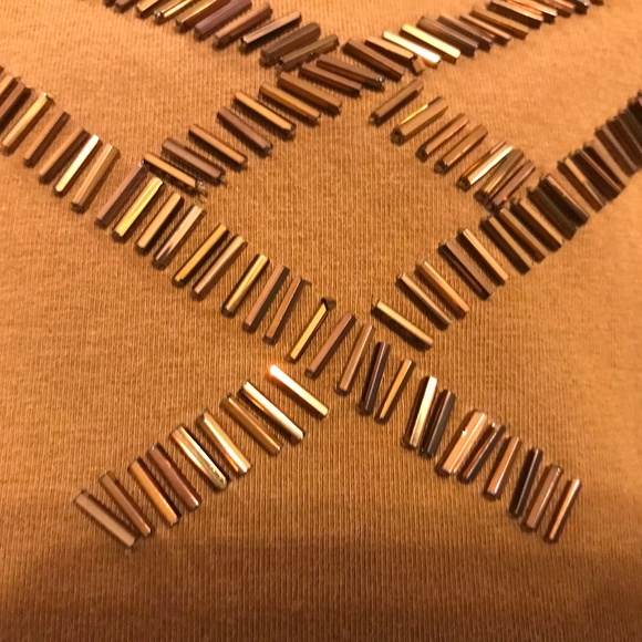 Alfred Dunner brown short-sleeved blouse with coppery-bronze pin beading (2X) - Picture 14 of 16